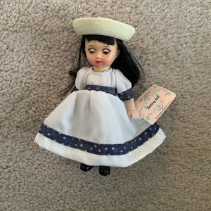 McDonalds 2002 Madame Alexander - setting sail